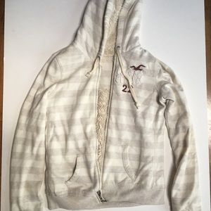 Women’s hollister jacket-size xs/s